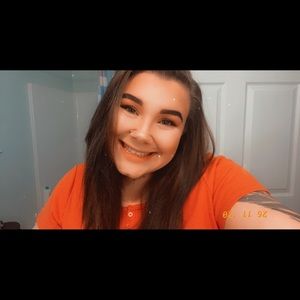 Meet your Posher, Chloe